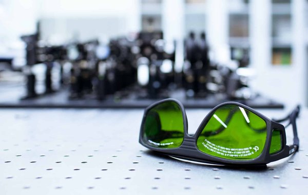 How Are Quantum Dots Enhancing Display Technologies in Mobile Devices?